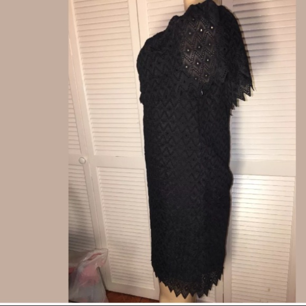 Kenzie dress medium eyelet of the shoulder - Picture 3 of 7